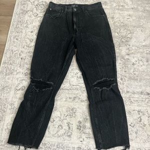 Abercrombie & Fitch Ultra High Rise Mom Jean, size 8, short (29”)
